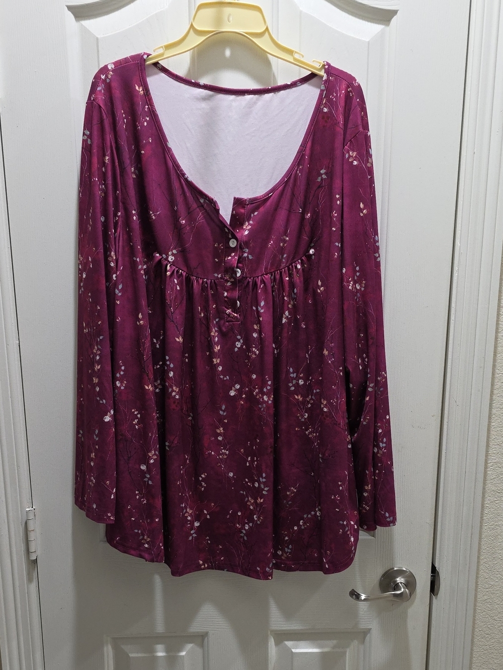 Women’s Floral Henley Long-Sleeve Top in Deep Plum